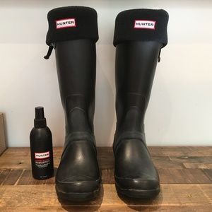Hunter black wide calf boots size 7 + inserts